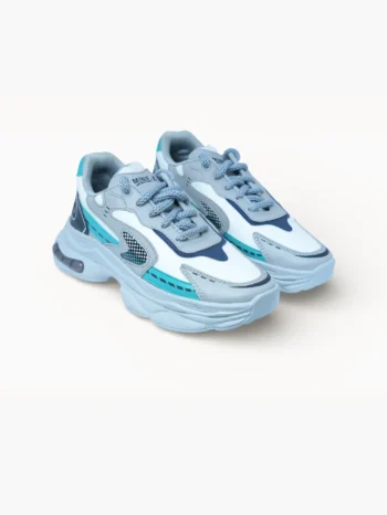 Men casual sneakers featuring chunky sole and futuristic street design